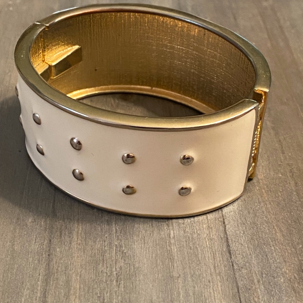 Beautiful gold and cream color bracelet
